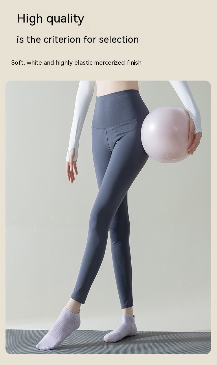 1732227158878851072.jpg Non-Slip Pilates Socks