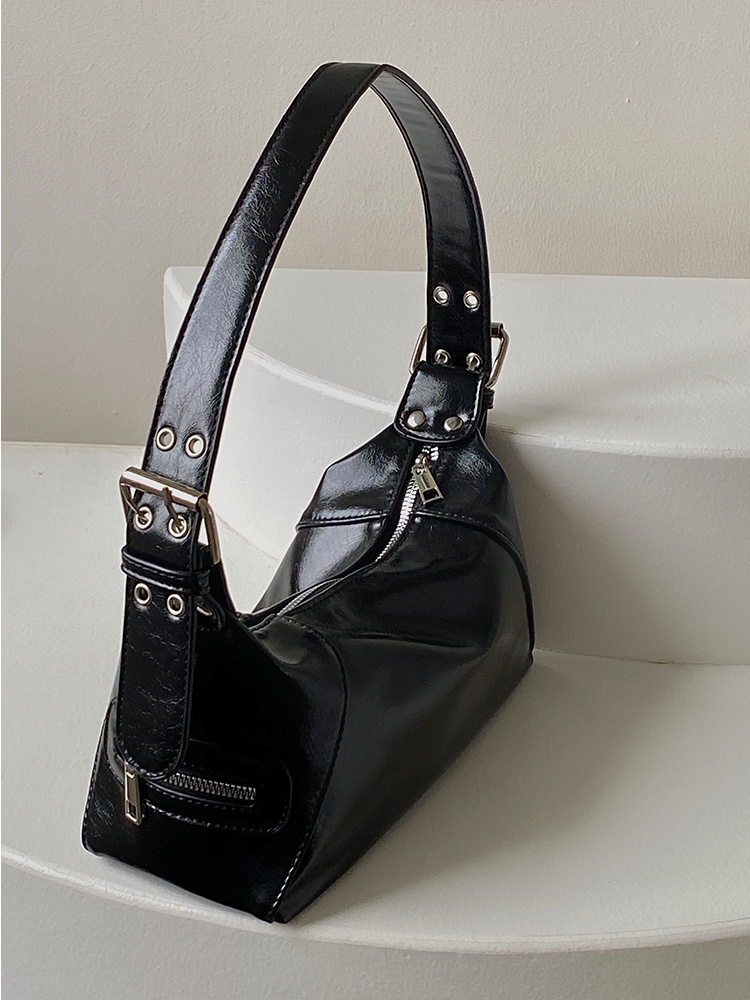 70600f11-cd71-4cb6-a4e7-fd7ed710fa65.jpg Capri Tas